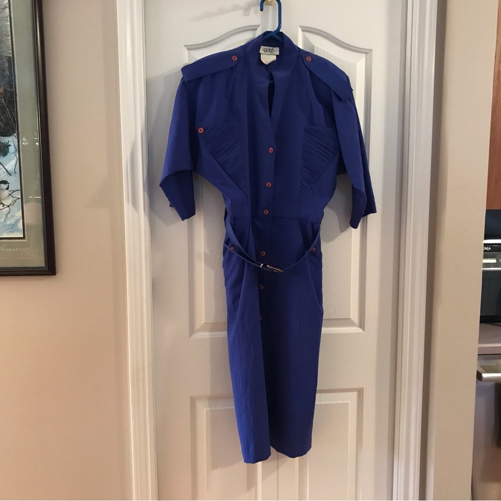 🇨🇦Vintage UXL BRAND🇨🇦 Full Button Short Sleeve Belted Blue Dress Size 11…